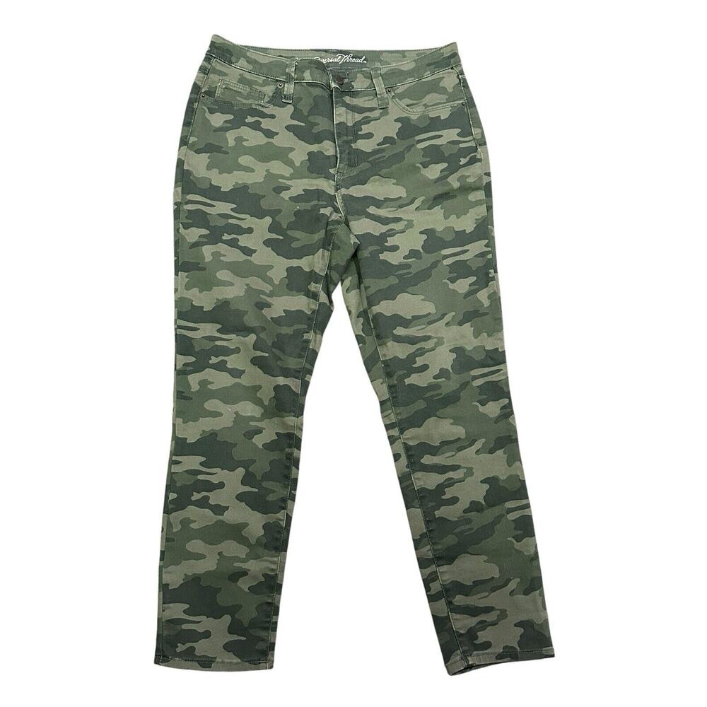 Universal Thread Women's Cropped High Rise Skinny Camo Print Camouflage